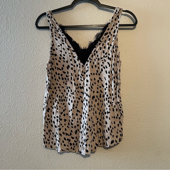Daytrip Woven Print Tank Top Size Small Sleeveless V-Neck Lightweight Blouse - Picture 4 of 6